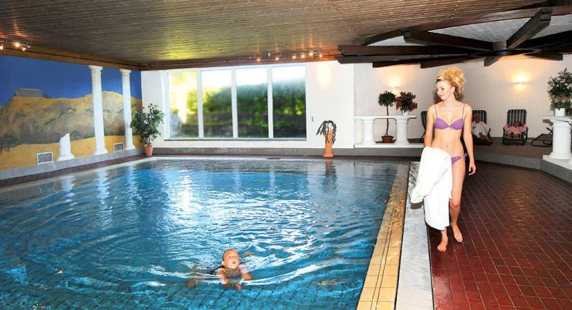 Hotel Traube Loßburg Екстериор снимка