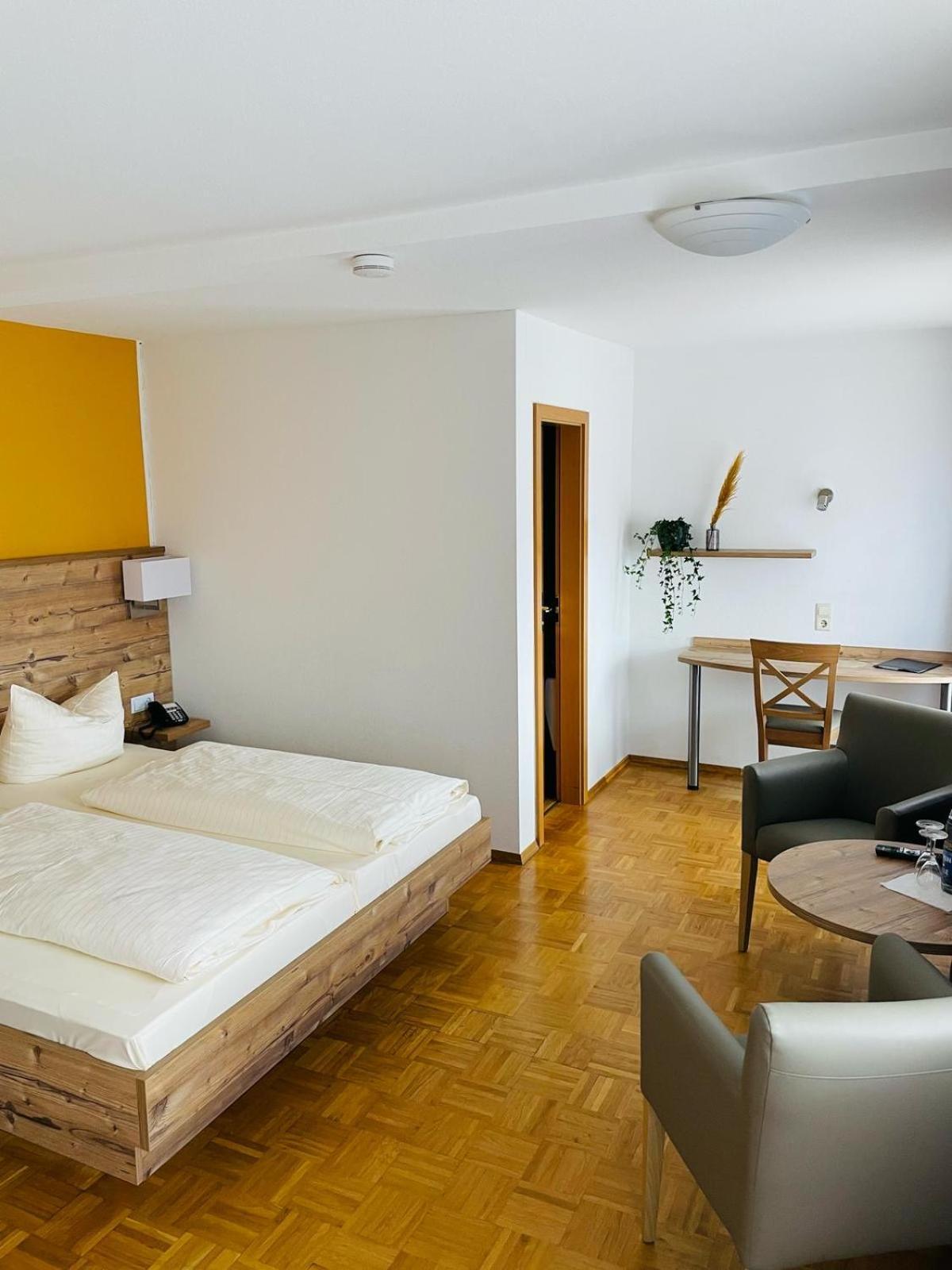 Hotel Traube Loßburg Екстериор снимка