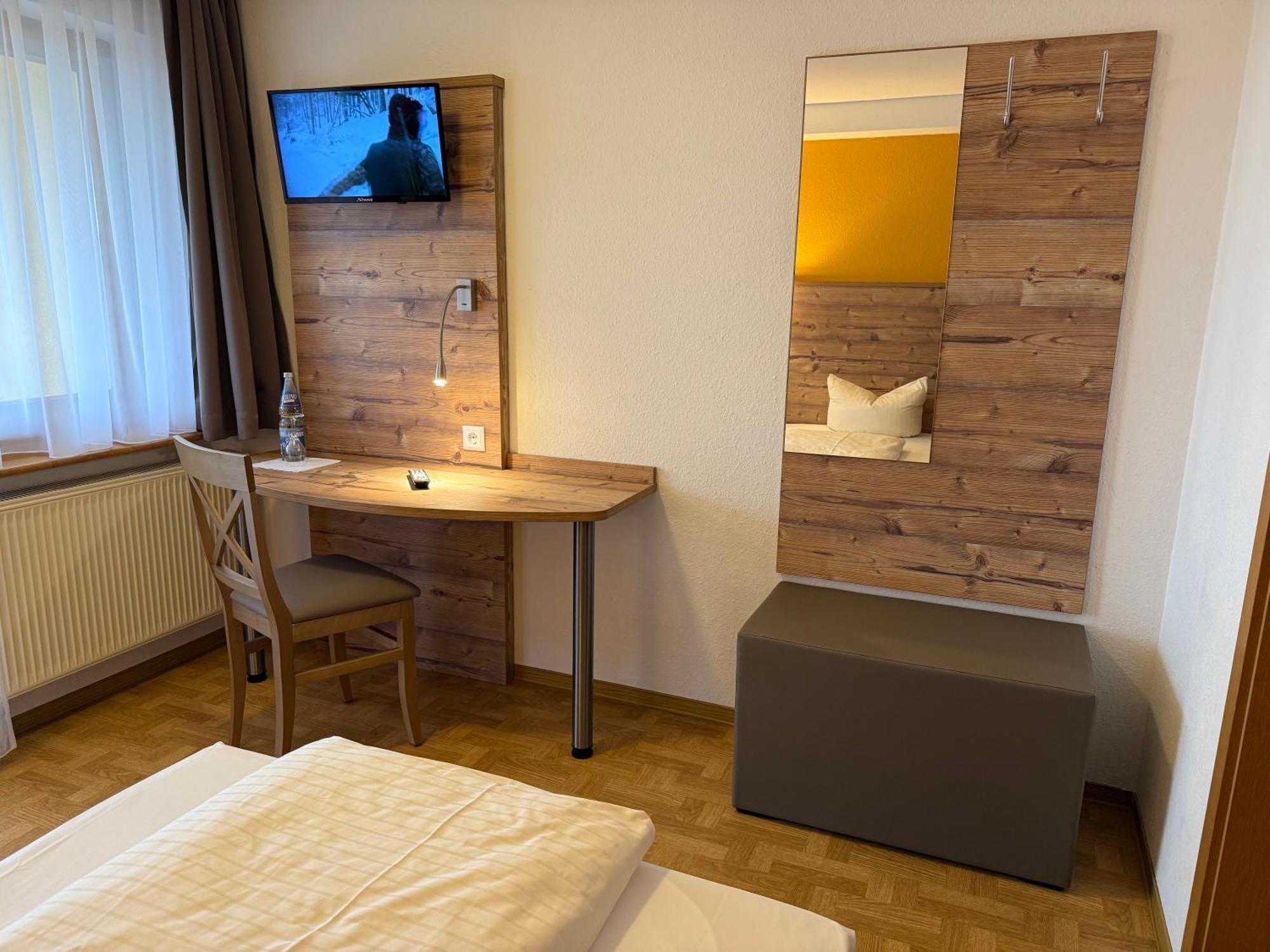 Hotel Traube Loßburg Екстериор снимка